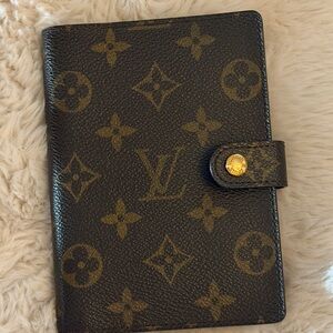 AUTHENTIC Louis Vuitton Mono Agenda
PM Planner Cover